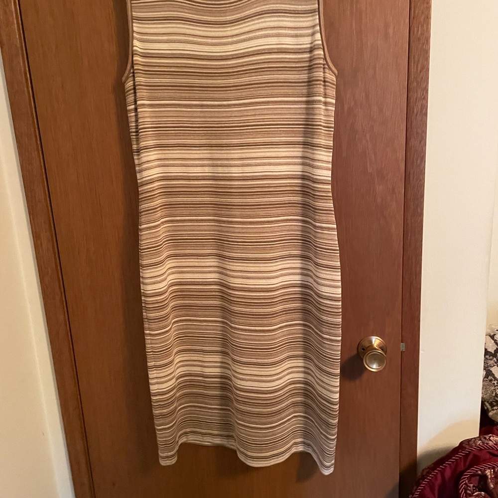 St John sleeveless dress